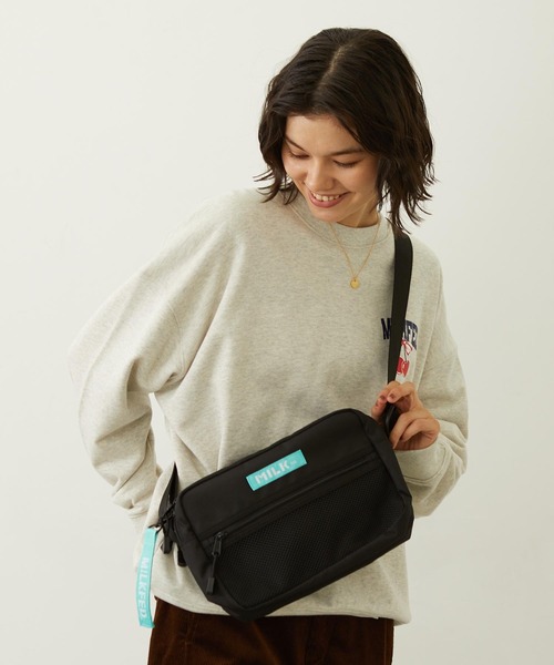 MILKFED.（ミルクフェド）の「SHOULDER WIDE BAG MESH POCKET LtGREEN（ショルダーバッグ・レディース・ブラック・ONE SIZE）」の12枚目の写真