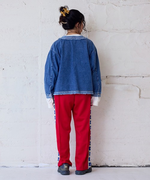 MARKEY'S(マーキーズ)の「ノーカラーデニムジャケット/おとな(その他アウター・レディース・ブルー・160cm)」の5枚目の写真