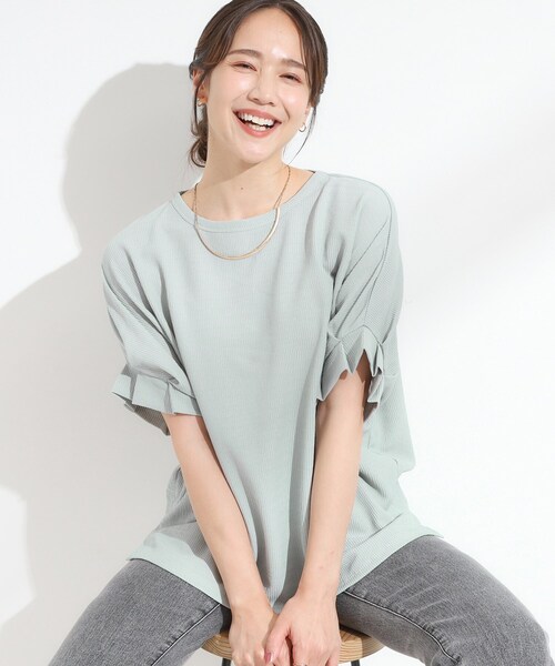 SHOO・LA・RUE（シューラルー）の「【洗える】お袖のタックがアクセント インせず着られる さらさらドルマントップス（Tシャツ/カットソー・レディース・グリーン系/ボルドー/ブラック/ブラウン系・02/03/04/01）」の3枚目の写真