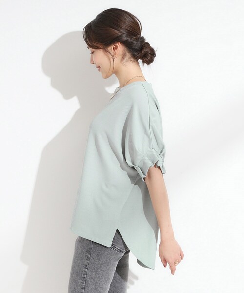 SHOO・LA・RUE（シューラルー）の「【洗える】お袖のタックがアクセント インせず着られる さらさらドルマントップス（Tシャツ/カットソー・レディース・グリーン系/ボルドー/ブラック/ブラウン系・02/03/04/01）」の10枚目の写真