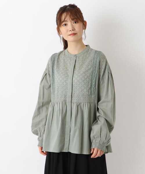 one'sterrace(ワンズテラス)の「刺繍切替ブラウス(シャツ/ブラウス・レディース・ブルー系その他7/アイボリー系8/ピンク系9・02)」の2枚目の写真