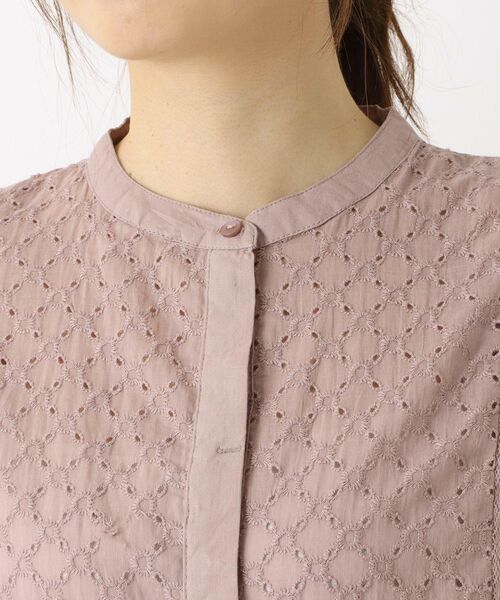 one'sterrace(ワンズテラス)の「刺繍切替ブラウス(シャツ/ブラウス・レディース・ブルー系その他7/アイボリー系8/ピンク系9・02)」の8枚目の写真