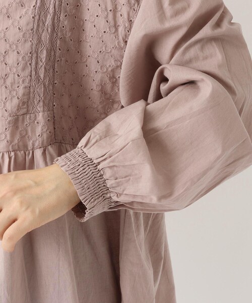 one'sterrace(ワンズテラス)の「刺繍切替ブラウス(シャツ/ブラウス・レディース・ブルー系その他7/アイボリー系8/ピンク系9・02)」の9枚目の写真