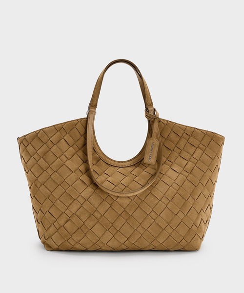 CHARLES & KEITH(チャールズ & キース)の「Ivette イヴェット スエードウーブントートバッグ(トートバッグ・レディース・サンドベージュ・L)」の2枚目の写真