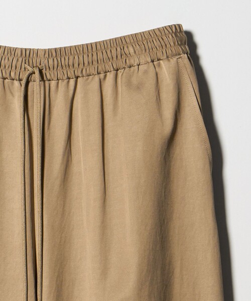 BEAUTY&YOUTH UNITED ARROWS（ビューティーアンドユースユナイテッドアローズ）の「コットンレーヨンサテン ドローストワイドパンツ（その他パンツ・レディース・クリーム/ダークグレー/ブラック/ベージュ・S/XS/L/M）」の22枚目の写真