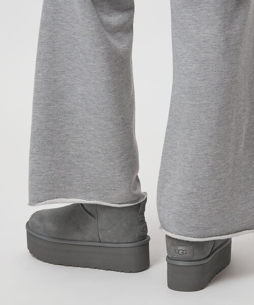 UGG（アグ）の「＜UGG＞クラシック ウルトラ ミニ プラットフォーム / Classic Ultra Mini Platform（ブーツ・レディース・ブラック/ブラウン系/ダークグレー・5/6/7/8）」の9枚目の写真