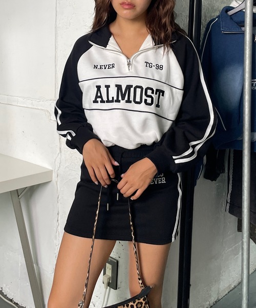 ROGER AND RAW（ロジャーアンドロウ）の「ハーフジップショートトップス＆ミニスカパンセット　セットアップ（Tシャツ/カットソー・レディース・ブラック/ネイビー/グレー・FREE）」の3枚目の写真