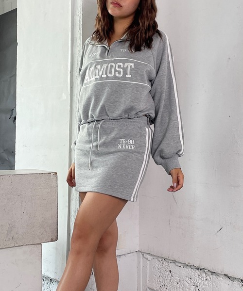 ROGER AND RAW（ロジャーアンドロウ）の「ハーフジップショートトップス＆ミニスカパンセット　セットアップ（Tシャツ/カットソー・レディース・ブラック/ネイビー/グレー・FREE）」の16枚目の写真