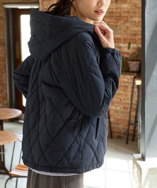 Honeys（ハニーズ）の「【非フッ素撥水加工】フードライトブルゾン（ブルゾン・レディース・ネイビー/ブラック/アイボリー・S/M/LL/L）」の3枚目の写真