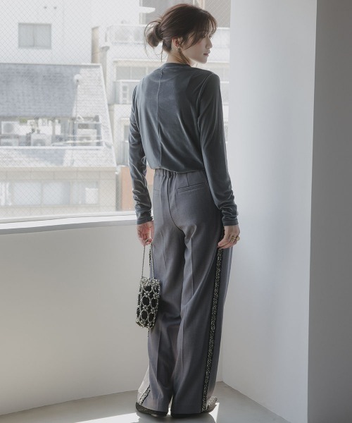 slattgir（スラットジール）の「高身長　シアーベロアプルオーバー（トールサイズ）Essenave（Tシャツ/カットソー・レディース・ブルーグレー/ブラック・T3L/TM/TL/TLL）」の4枚目の写真
