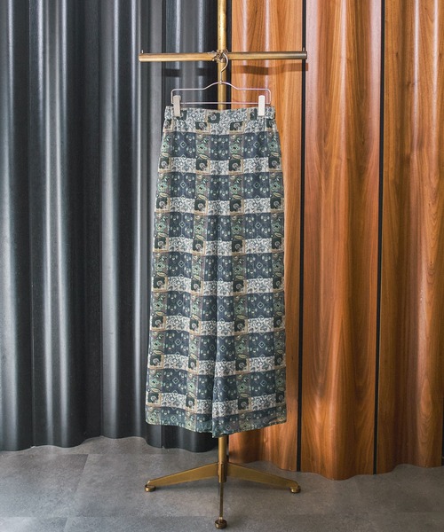 ROSE BUD（ローズバッド）の「ORIGINAL PRINT PANTS（その他パンツ・レディース・ネイビー/レッド・ONE SIZE）」の2枚目の写真