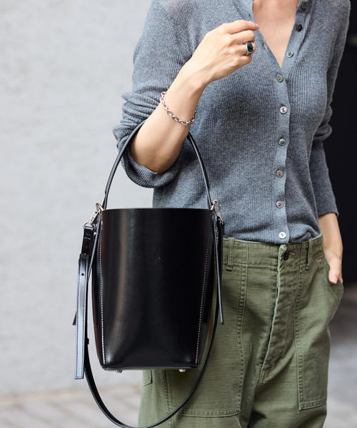 FRAMeWORK（フレームワーク）の「&MyuQ/アンドミューク バケツガタBAG（クラッチバッグ・レディース・ブラック/ブラウン・FREE）」の6枚目の写真