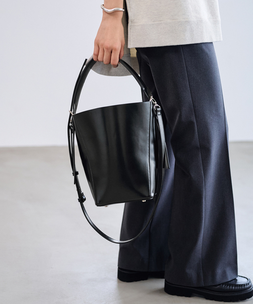 FRAMeWORK（フレームワーク）の「&MyuQ/アンドミューク バケツガタBAG（クラッチバッグ・レディース・ブラック/ブラウン・FREE）」の15枚目の写真