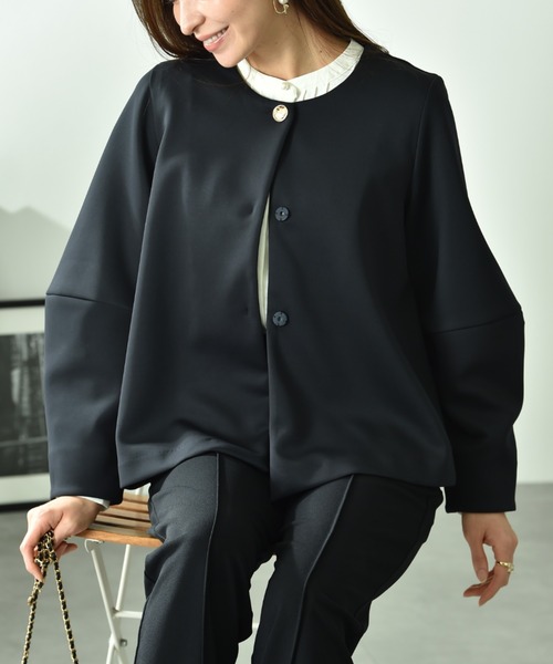 INTERPLANET（インタープラネット）の「綿タッチダンボールノーカラージャケット（ノーカラージャケット・レディース・グレイッシュベージュ/ネイビー・FREE）」の13枚目の写真