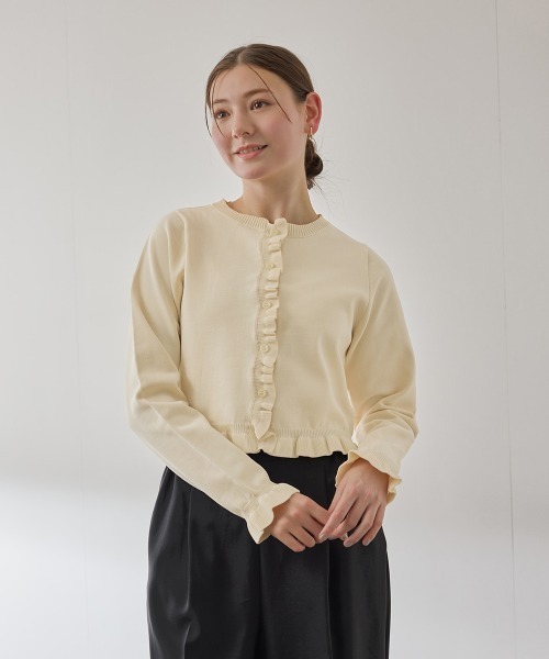 QUEENS COURT（クイーンズコート）の「スポンディッシュニットフリルカーディガン≪手洗い可能≫（カーディガン/ボレロ・レディース・ブラック/アイボリー/ダークグレー/ピンク/ブラウン・M）」の2枚目の写真