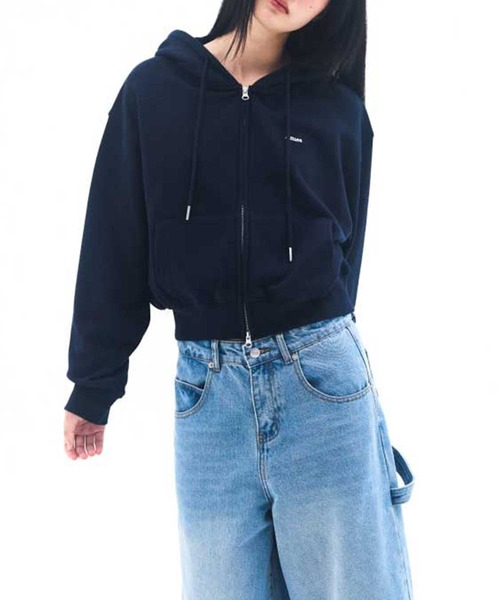 AMESWORLDWIDE（アメスワールドワイド）の「A'GEM/9 × .kom 『AMESWORLDWIDE/アメスワールドワイド』 BASIC SMALL LOGO HOODIE ZIP UP/ベーシック スモールロゴジップアップパーカー（パーカー・レディース・アイボリー/ネイビー/ピンク・M/S）」の3枚目の写真