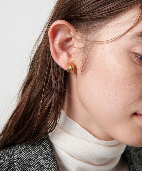 UNITED ARROWS（ユナイテッドアローズ）の「＜IRIS 47＞GAIA イヤリング（イヤリング・レディース・シルバー/ゴールド・FREE）」の3枚目の写真