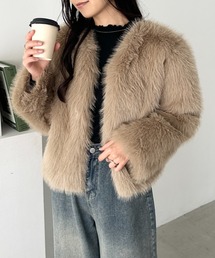 ノーカラーショート丈フェイクファージャケット