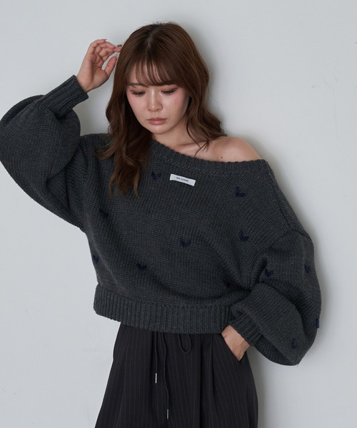 RAY CASSIN（レイカズン）の「ジップルーズハート柄ショートカーディガン（カーディガン/ボレロ・レディース・アイボリー/ブラック系その他2/グレー系その他2/レッド系その他2・FREE）」の4枚目の写真