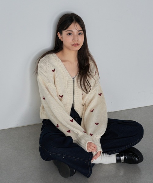 RAY CASSIN（レイカズン）の「ジップルーズハート柄ショートカーディガン（カーディガン/ボレロ・レディース・アイボリー/ブラック系その他2/グレー系その他2/レッド系その他2・FREE）」の12枚目の写真