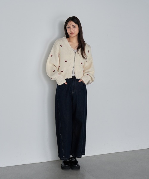 RAY CASSIN（レイカズン）の「ジップルーズハート柄ショートカーディガン（カーディガン/ボレロ・レディース・アイボリー/ブラック系その他2/グレー系その他2/レッド系その他2・FREE）」の5枚目の写真