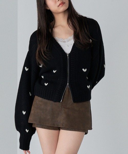RAY CASSIN（レイカズン）の「ジップルーズハート柄ショートカーディガン（カーディガン/ボレロ・レディース・アイボリー/ブラック系その他2/グレー系その他2/レッド系その他2・FREE）」の10枚目の写真