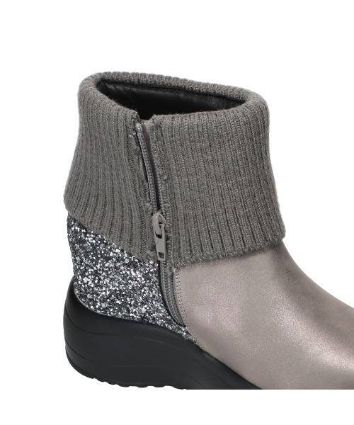 MUUM（ムーム）の「【MUUM】厚底インヒールニットブーツ（ブーツ・レディース・グレー/ブラック/アイボリー・M/L/LL/S）」の6枚目の写真