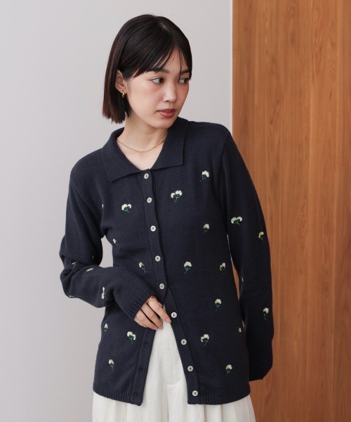 Bou Jeloud（ブージュルード）の「フラワー刺繍襟付きカーディガン（カーディガン/ボレロ・レディース・ネイビー/ブラウン・FREE）」の2枚目の写真
