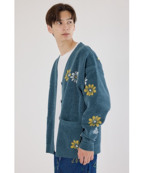 RODEO CROWNS WIDE BOWL(ロデオクラウンズワイドボウル)の「フォーリングフラワーニットカーディガン(カーディガン/ボレロ・メンズ・オフホワイト/ブラック/ダークブルー・LARGE/MEDIUM)」の12枚目の写真