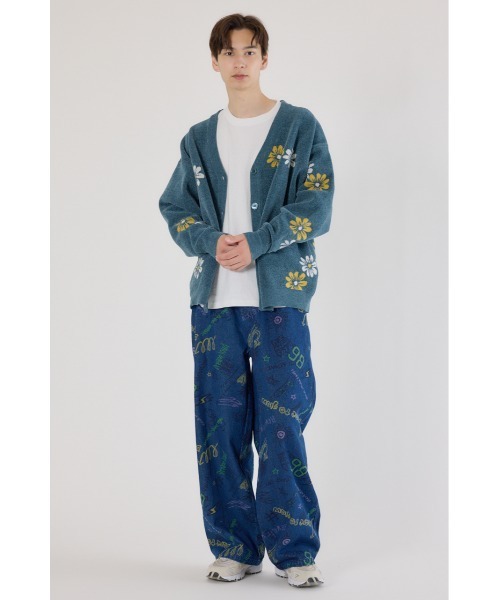 RODEO CROWNS WIDE BOWL(ロデオクラウンズワイドボウル)の「フォーリングフラワーニットカーディガン(カーディガン/ボレロ・メンズ・オフホワイト/ブラック/ダークブルー・LARGE/MEDIUM)」の14枚目の写真