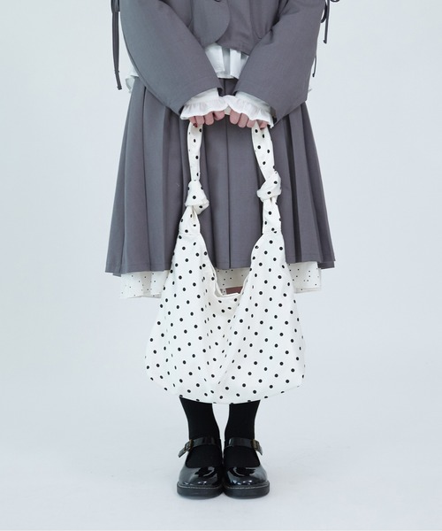 apres jour mignon(アプレジュールミニョン)の「multiway dots bag/マルチウェイドットバッグ(ハンドバッグ・レディース・ブラック/オフホワイト・ONESIZE)」の1枚目の写真