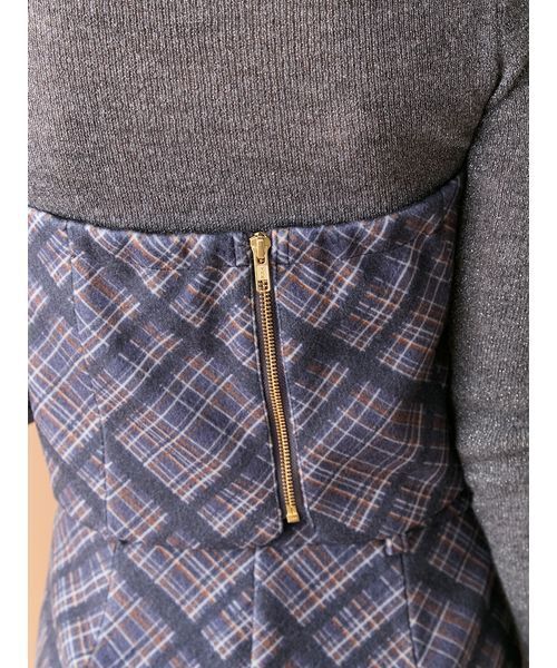 LILY BROWN（リリーブラウン）の「ウーリーチェックプリントビスチェ（その他トップス・レディース・グレイッシュベージュ/ネイビー/イエロー・1/0）」の13枚目の写真