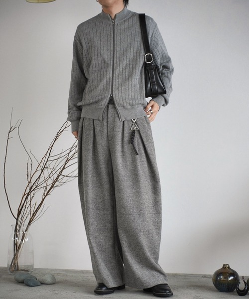 WYM LIDNM（ウィム バイ リドム）の「WIDE RIB SHORT NECK ZIP KNIT