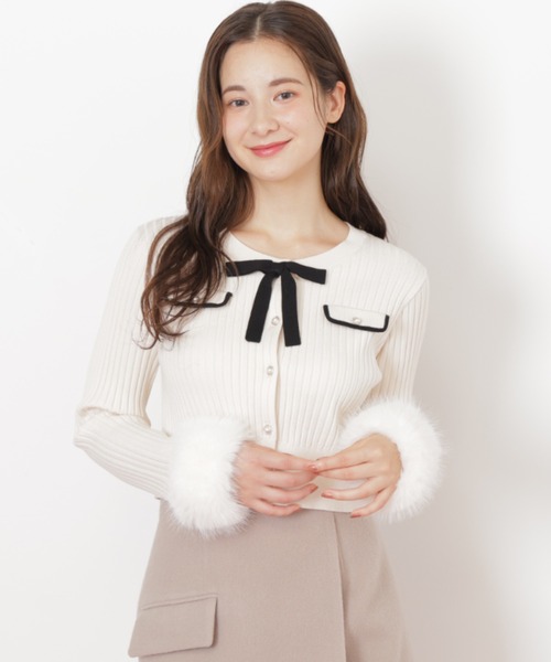 JILL by JILL STUART（ジルバイジルスチュアート）の「◇袖フェイクファーカーデトップス（ニット/セーター・レディース・ホワイト/ブラック/ブルー・FREE）」の13枚目の写真