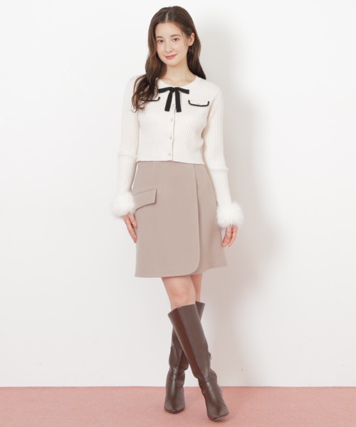 JILL by JILL STUART（ジルバイジルスチュアート）の「◇袖フェイクファーカーデトップス（ニット/セーター・レディース・ホワイト/ブラック/ブルー・FREE）」の18枚目の写真