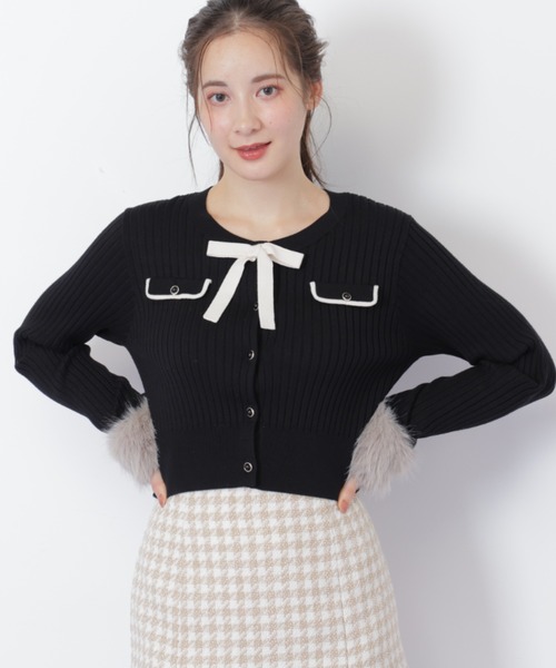 JILL by JILL STUART（ジルバイジルスチュアート）の「◇袖フェイクファーカーデトップス（ニット/セーター・レディース・ホワイト/ブラック/ブルー・FREE）」の6枚目の写真