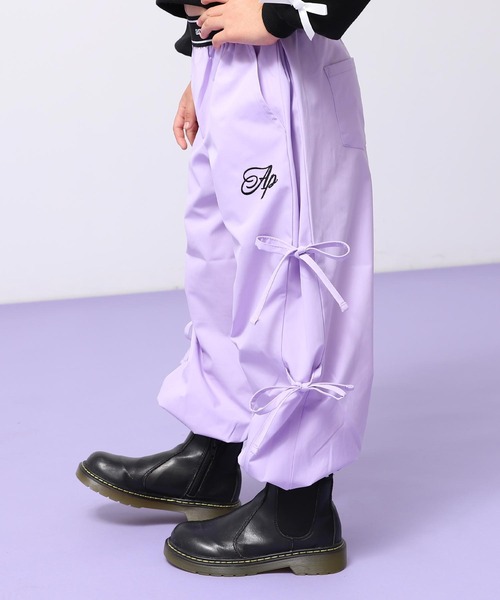 ANAP kids（アナップキッズ）の「サイドリボンシャカジョガーパンツ（その他パンツ・キッズ・ブラック/ライトピンク/ラベンダー・130/110/120）」の7枚目の写真