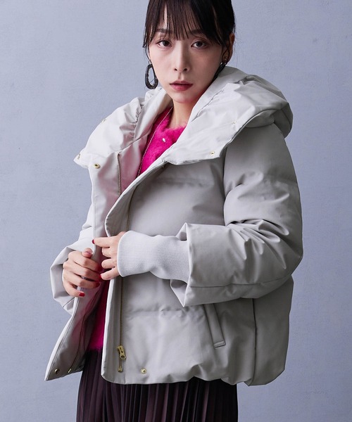 NICOLE white（ニコルホワイト）の「シームレスダウンブルゾン（ダウンジャケット/コート・レディース・ネイビー/モカ/グレー/ブラック・MEDIUM/LARGE）」の16枚目の写真