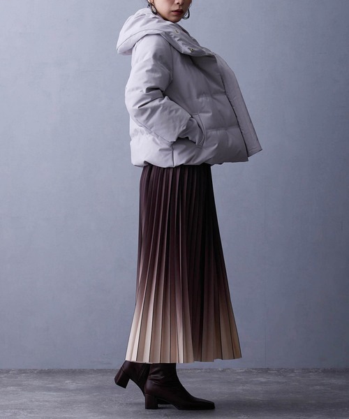 NICOLE white（ニコルホワイト）の「シームレスダウンブルゾン（ダウンジャケット/コート・レディース・ネイビー/モカ/グレー/ブラック・MEDIUM/LARGE）」の19枚目の写真