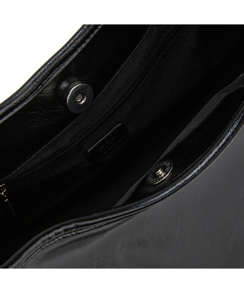 LAP（ラップ）の「SOFT SQUARE SHOULDER BAG AR7AB224（ショルダーバッグ・レディース・ブラック/アイボリー・FREE）」の3枚目の写真