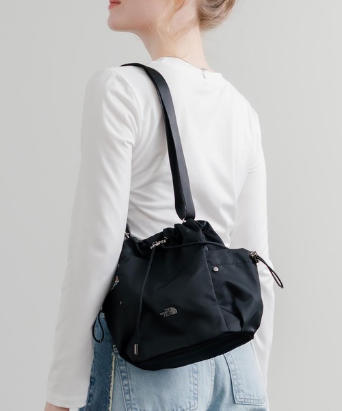 THE NORTH FACE(ザノースフェイス)の「日本未展開モデル THE NORTH FACE ザ・ノースフェイス WHITE LABEL ホワイトレーベル BONNEY BUCKET BAG MINI/2WAYショルダーバッグ(ショルダーバッグ・レディース・ブラック/クリーム/スモークピンク・FREE)」の4枚目の写真