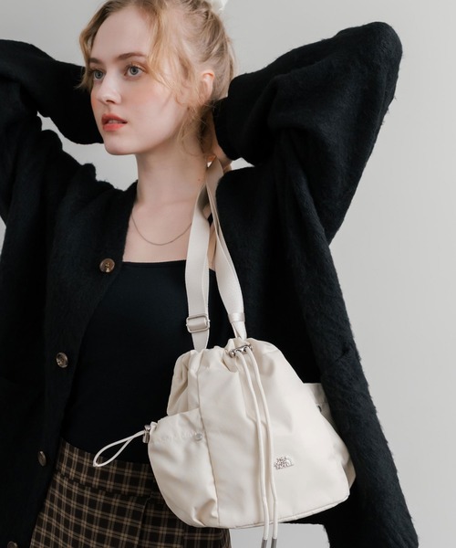 THE NORTH FACE(ザノースフェイス)の「日本未展開モデル THE NORTH FACE ザ・ノースフェイス WHITE LABEL ホワイトレーベル BONNEY BUCKET BAG MINI/2WAYショルダーバッグ(ショルダーバッグ・レディース・ブラック/クリーム/スモークピンク・FREE)」の12枚目の写真