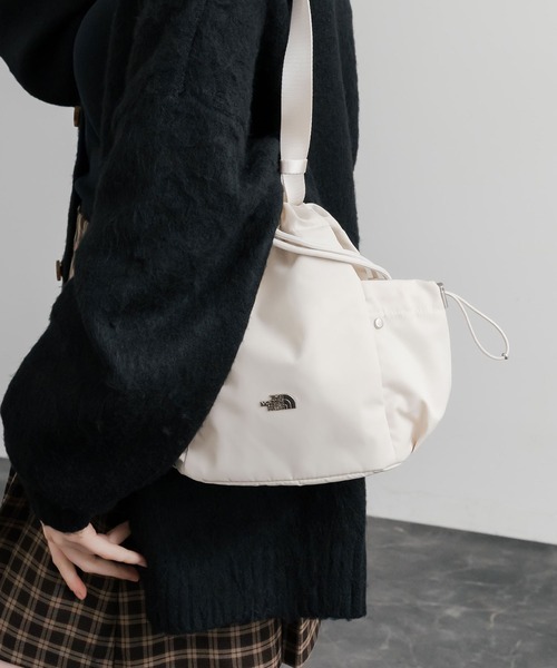 THE NORTH FACE(ザノースフェイス)の「日本未展開モデル THE NORTH FACE ザ・ノースフェイス WHITE LABEL ホワイトレーベル BONNEY BUCKET BAG MINI/2WAYショルダーバッグ(ショルダーバッグ・レディース・ブラック/クリーム/スモークピンク・FREE)」の13枚目の写真