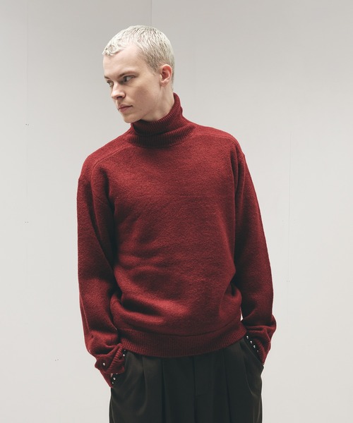 Adoon plain(アドーンプレーン)の「Studded Design Turtleneck Knit / タートルネックスタッズデザインニット(ニット/セーター・メンズ・チャコールグレー/ブラウン/ボルドー・LARGE/MEDIUM)」の3枚目の写真