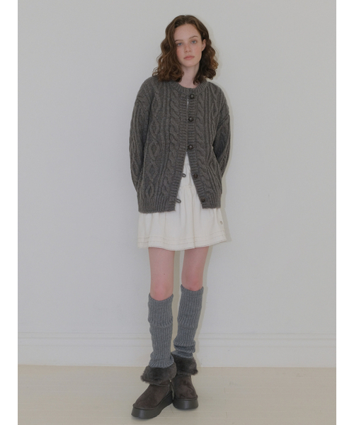 ETMON（エトモン）の「Cable Button Knit Cardigan, Charcoal（カーディガン/ボレロ・レディース・その他・F）」の3枚目の写真