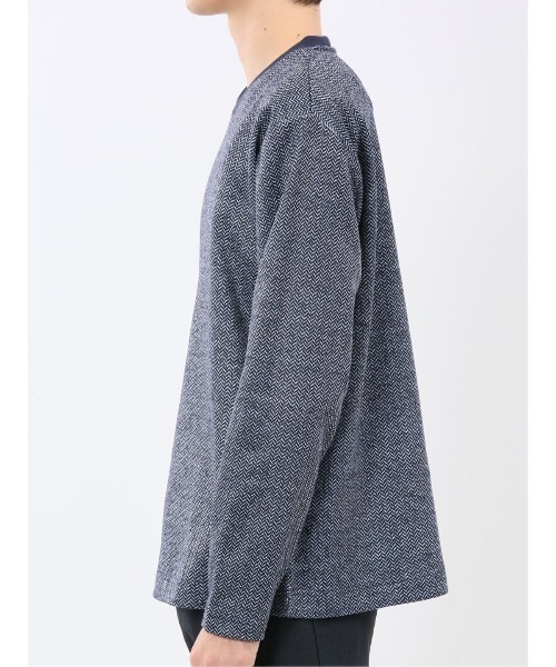 m.f.editorial(エムエフエディトリアル)の「【裏起毛】m.f.エディトリアルメンズ ヘリンボン 浅Vネック長袖Tシャツ(Tシャツ/カットソー・メンズ・グレー系その他2/ネイビー・MEDIUM/X-LARGE/LARGE)」の16枚目の写真