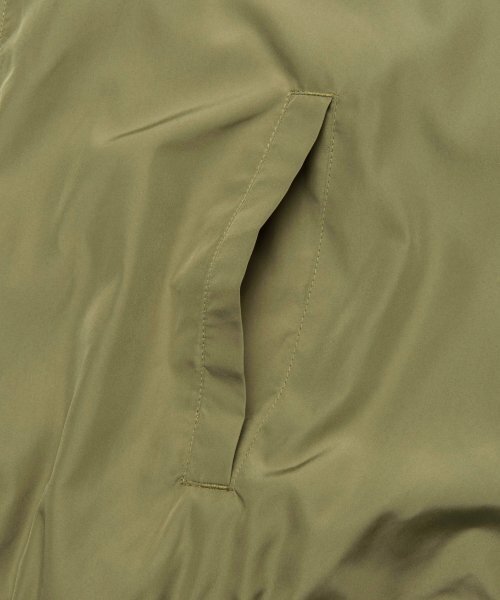 LMCの「IDEAL TRACK JACKET olive(ナイロンジャケット・レディース・その他・MEDIUM/SMALL/X-LARGE/LARGE)」の16枚目の写真