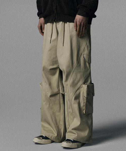 NOT4NERD(ノットフォーナード)の「Twill Cotton Incision Cargo Pants - Beige(その他パンツ・レディース・その他・MEDIUM/LARGE/X-LARGE)」の1枚目の写真