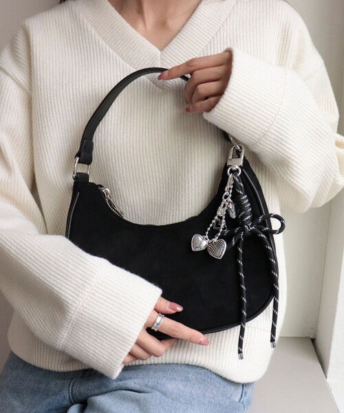 fredy emue（フレディエミュ）の「アンティーク×コードチャーム（チャーム・レディース・ブラック系その他3/ブラウン系その他・FREE）」の3枚目の写真