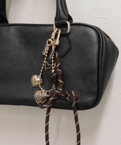 fredy emue（フレディエミュ）の「アンティーク×コードチャーム（チャーム・レディース・ブラック系その他3/ブラウン系その他・FREE）」の7枚目の写真